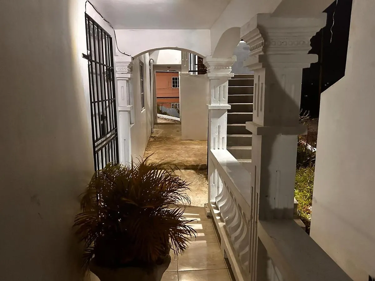 Апартаменты Luxury Struan Castle Hill Condo Kupuis
